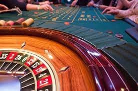 jenius platform interface showing football, live casino, and slot games